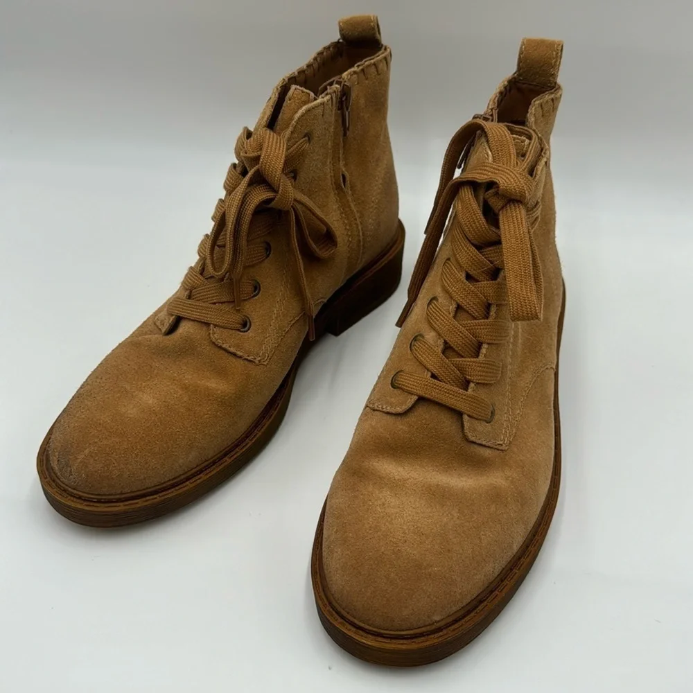 Zodiac tan Suede Ankle boots size 9 1/2 NWOT